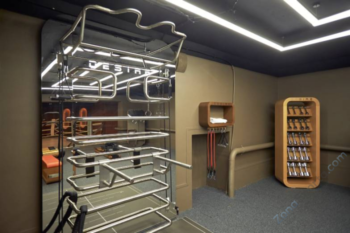 Многофункциональный комплекс с зеркальной стенкой и элементами из нержавеющей стали Desire Prime Vision