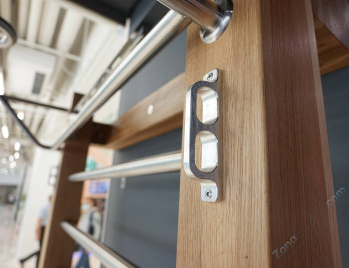 Шведская стенка из шпона дуба с эспандерами, брусьями и скамьей Desire Eco Slab Plus Шведская стенка из шпона дуба с эспандерами, брусьями и скамьей Desire Eco Slab Plus